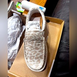 Hey dudes misty woven cheetah size 9